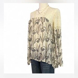 Anthropologie Floreat Cantata Peasant Asymmetrical Eyelet Ivory Black Floral 2